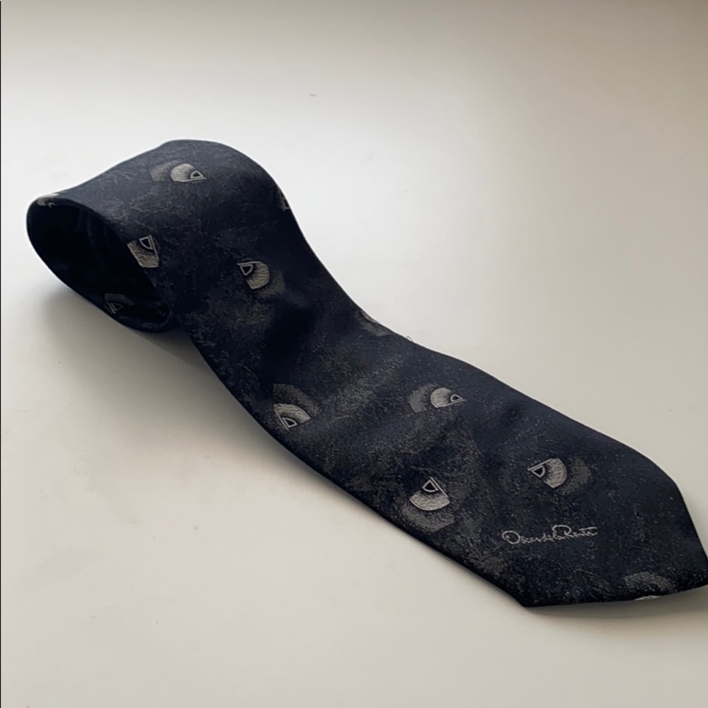 Vintage Oscar de la Renta Poly Silk Tie